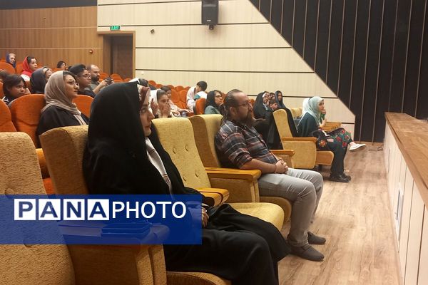 برگزاری جشن واژه و نوا در فرهنگسرای سلمان هراتی ملارد 