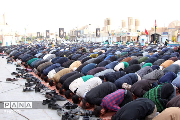 برپایی باشکوه نماز عید فطر در یزد