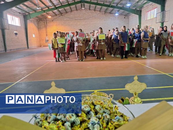 جشن پویایی و نشاط در مدرسه فاطمیه حاجی‌آباد