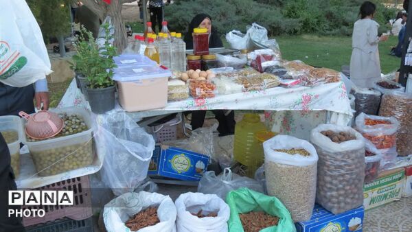 نمایشگاه تخصصی محصولات ارگانیک و صنایع دستی در بوستان لاله شهر کهک