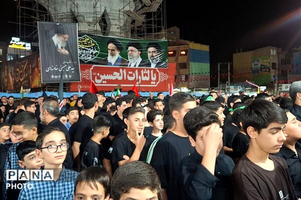  نجوای عشق در میدان قدس؛هم نوایی  دانش‌آموزان با «قاسم» 