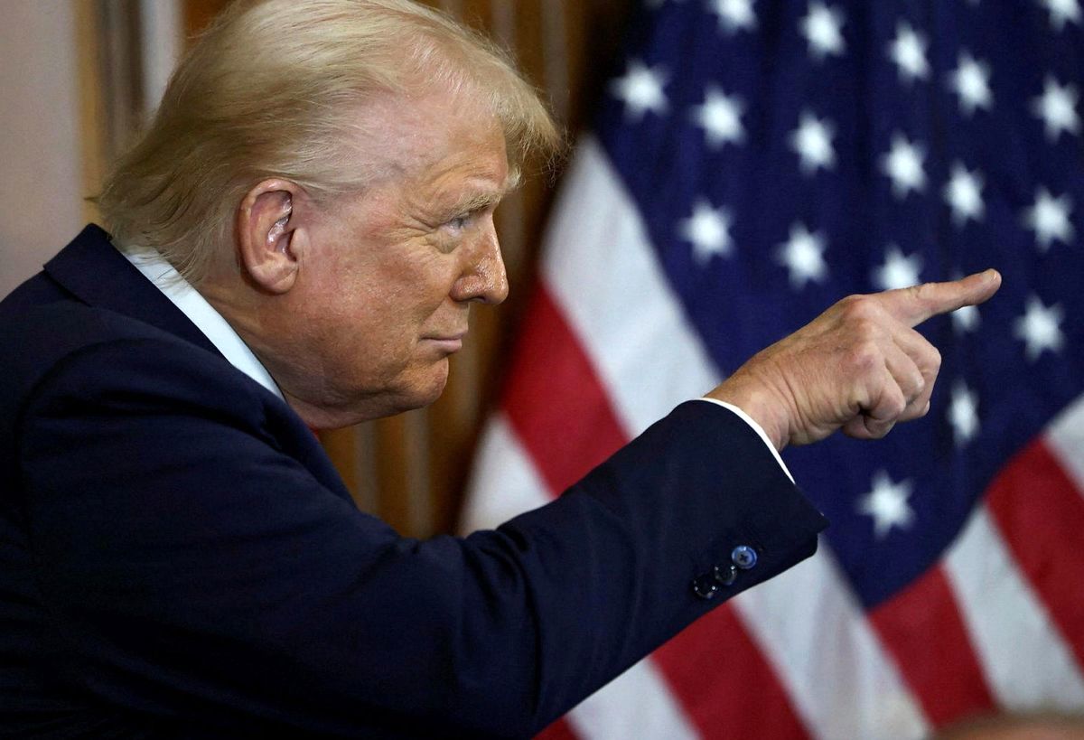 گاردین: ترامپ با اعمال تعرفه‌های جدید در پی انتقام‌جویی از همه است