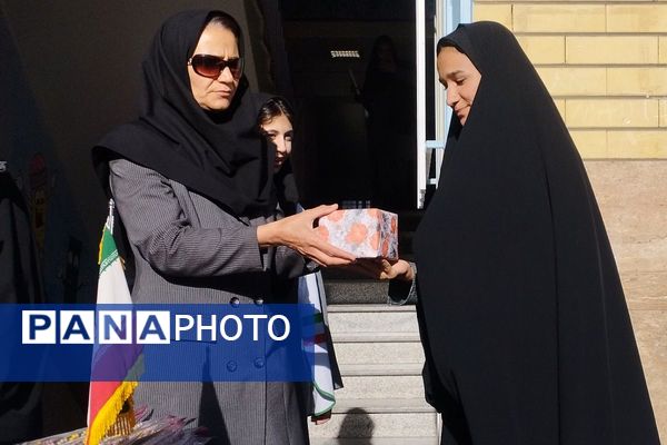 برگزاری مراسم روز دانش‌آموز در مدارس بهارستان‌دو