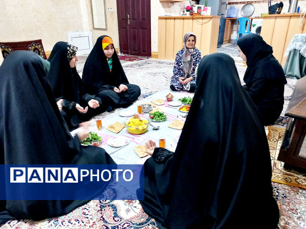 دیدار دانش‌آموزان انجمن اسلامی دبیرستان فاطمه الزهرا با همسر شهید علیرضا جمیلی شیروان