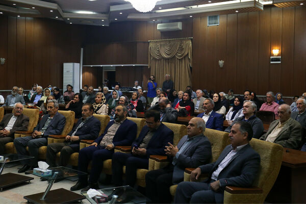 افتتاح نمایشگاه خوشنویسی شاعر و خوشنویس تبریزی