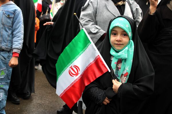 حماسه حضور مردم قروه در راهپیمایی ۲۲ بهمن؛ تجلی وحدت و وفاداری به انقلاب