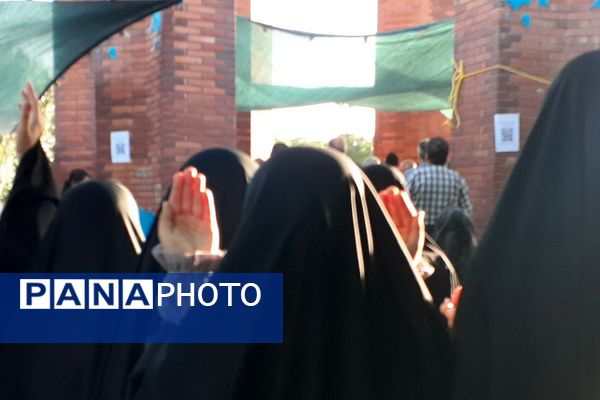  مراسم ختم دعای عرفه کنار مزار شهدای گمنام نسیم شهر 