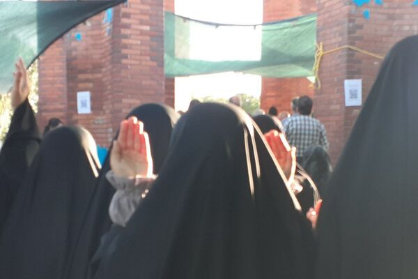  مراسم ختم دعای عرفه کنار مزار شهدای گمنام نسیم شهر 