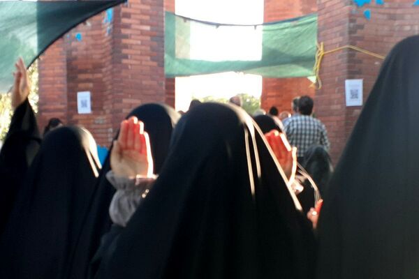  مراسم ختم دعای عرفه کنار مزار شهدای گمنام نسیم شهر 
