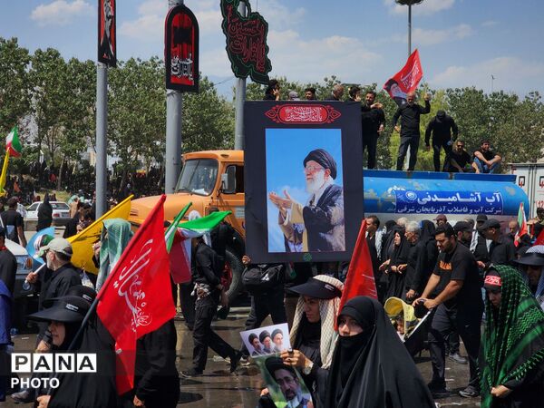 آخرین سلام یک ملت به رهبر شهید