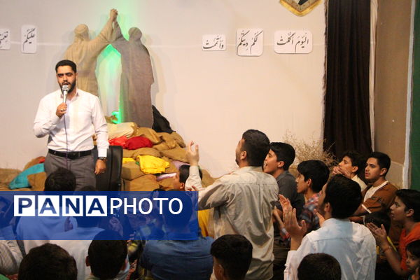 اختتامیه مسابقه کتابخوانی انجمن عقاب‌ها در یزد