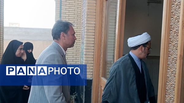 بازدید مسئولین اداره آموزش و پرورش از حوزه علمیه مکتب نرجس کاشمر