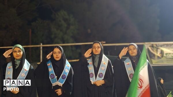 نقش‌آفرینی دانش‌آموزان آموزشگاه نمونه «دکتر توسلی» در میعادگاه بیعت با رهبری