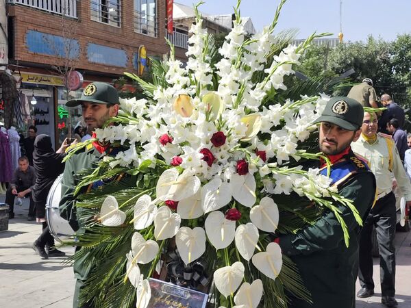 خروش بی‌نظیر سنندج در بدرقه شهید آسمانی رضا بسطامی
