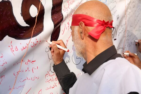 اعلام انزجار مردم قم از یاوه گویی‌های استکبار جهانی با راهپیمایی «عهد خون»