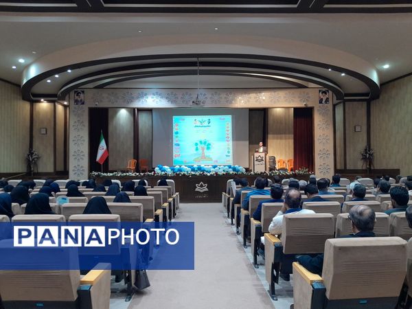  نشست دانش‌افزایی مدیران و معاونان پرورشی مدارس شهرستان تربت حیدریه 