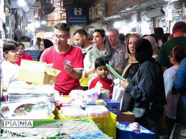  روایت شور و شوق خرید لوازم‌التحریر در بازار بزرگ تهران