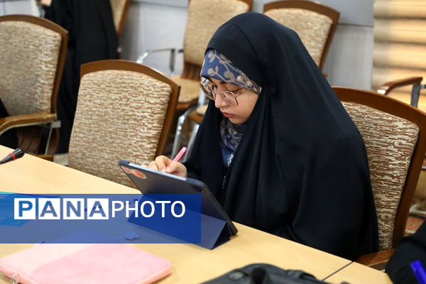 اجرای طرح آیه نگار با حضور بانوان هنرمند استان قم