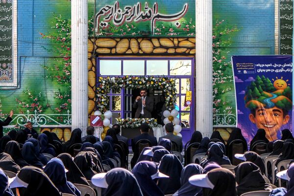آیین بزرگداشت هفته بهداشت روان و انتخابات همیار مشاوران