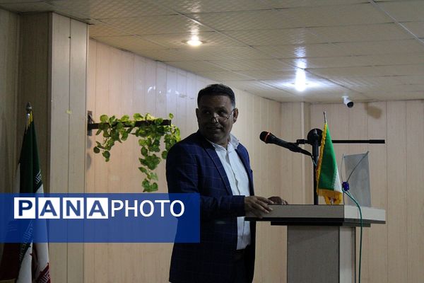 برگزاری جلسه انجمن اولیا دبیرستان شاهد بندرعباس 