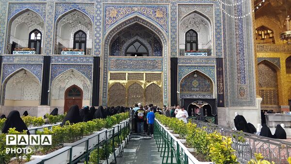 بهار که می‌رسد، صحن‌ها با موج زائران می‌تپد