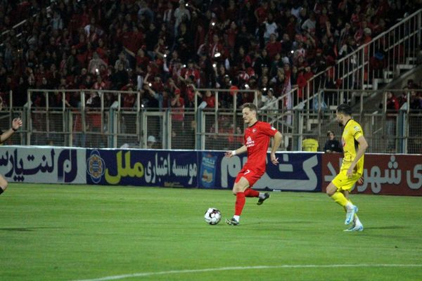 بازی بدون گل تراکتور و فجر سپاسی