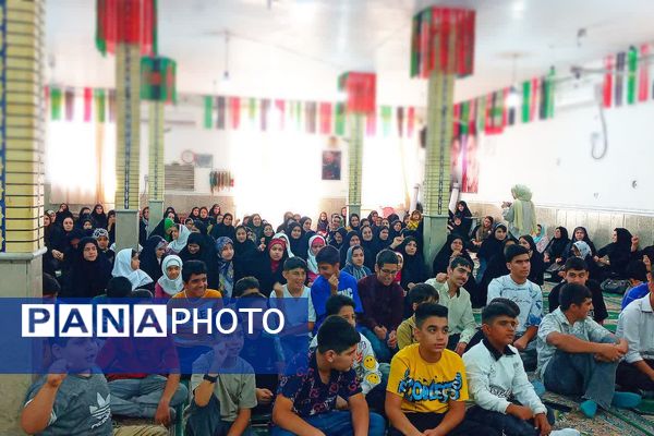 محفل انس با قرآن و آیین تجلیل از دانش‌آموزان برتر مسابقات قرآن در شهرستان باشت