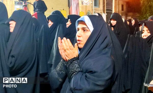 تجمعات حماسی در نجف آباد همراه با اقامه نماز استغاثه