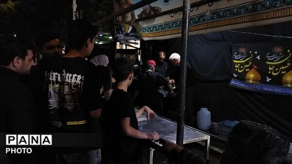 موکب شهدای روستای آهوان در چهارمین شب ماه محرم ۱۴۰۵