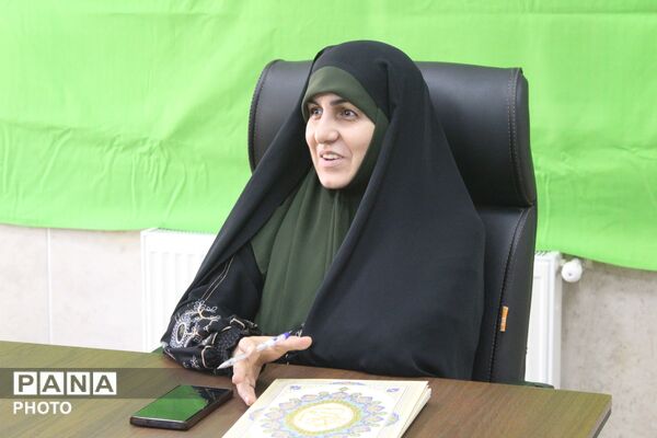 تجلیل از دانش‌آموز خبرنگاران فعال در عرصه کانون پرورش فکری کودکان و نوجوانان استان البرز 