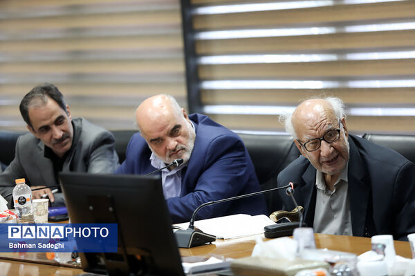 دیدارصمیمی وزیرآموزش و پرورش با جامعه خیرین مدرسه‌ساز کشور