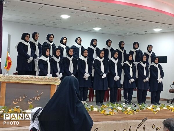 مسابقات سرود و لالایی خوانی در خلیل آباد