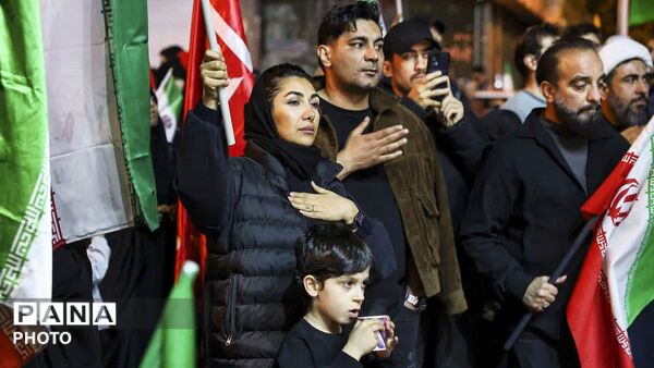 اشک و حماسه زیر یک علم