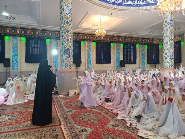 جشن تکلیف و آغاز بندگی و عبودیت، دختران زرقانی 