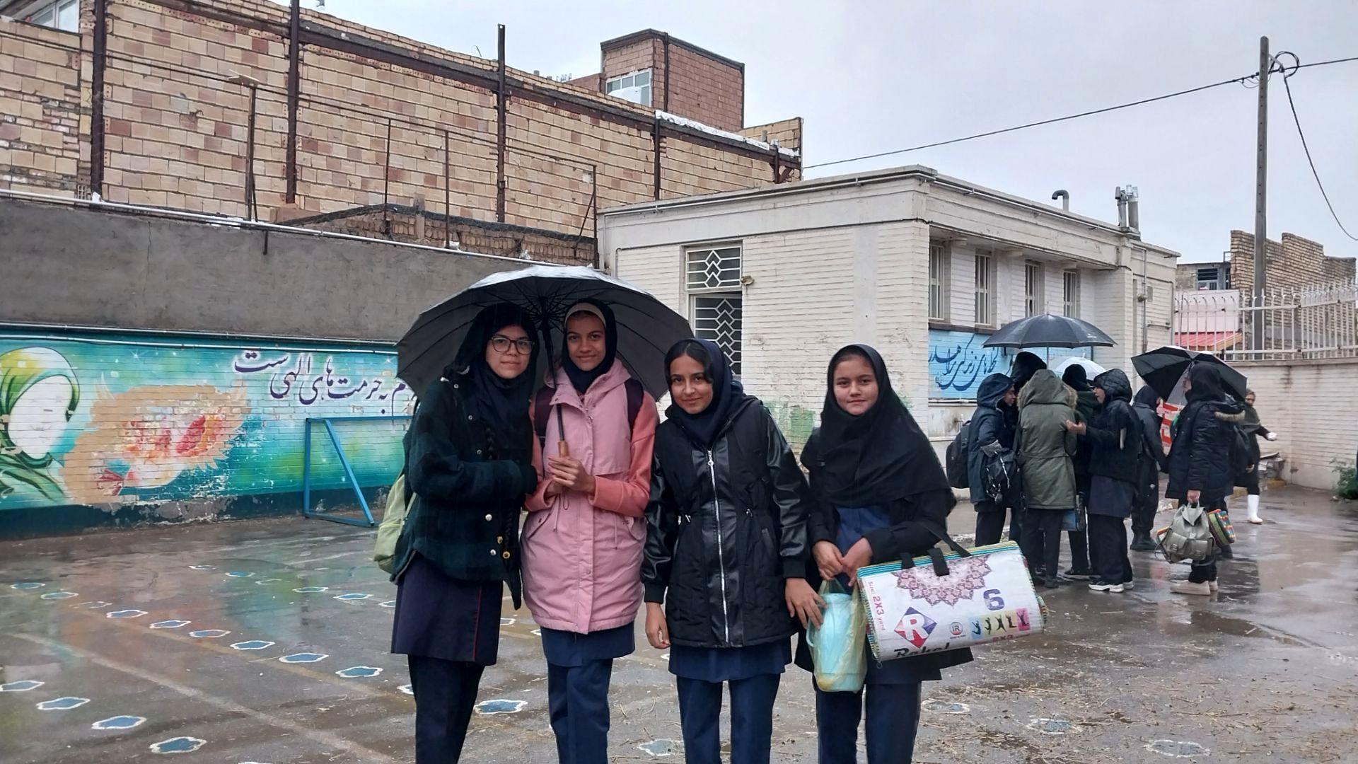 اولین بارش باران الهی در شهر زیبای  نیشابور 