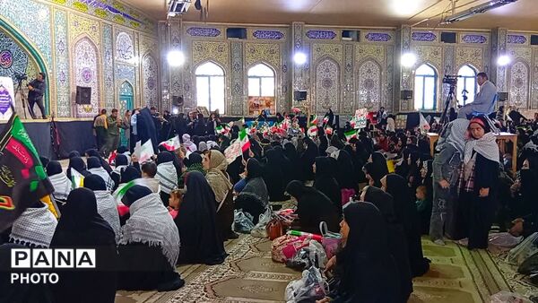 اجتماع بزرگ دختران جان فدای ایران وزنجیره دختران شقایق های دنا 