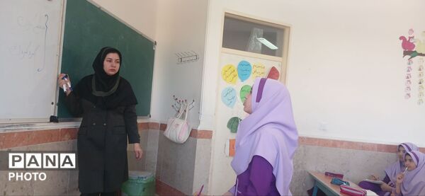 آموزش و پرورش هیچگاه تعطیلی ندارد 