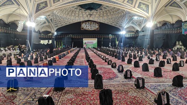 اهدای ۳ هزار بسته تحصیلی به دانش‌آموزان یتیم و نیازمند