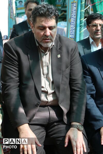 زنگ نماز در مدارس مشهد با حضور نماینده ولی‌فقیه در خراسان رضوی 