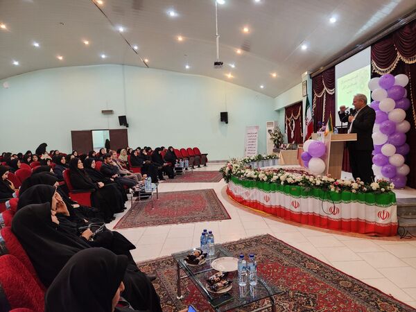 همایش گفتمان سازی الگوی سوم زن مسلمان و کنشگری جمعیت در تبریز