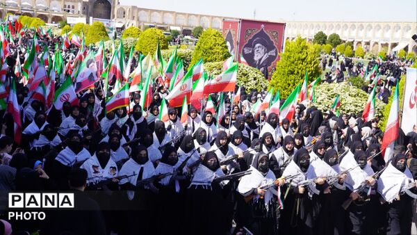 اجتماع بزرگ" دختراتو ببین" هم آوایی بانوان نصف جهان 