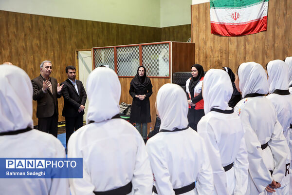 تمرین تیم ملی تکواندو دختران اعزامی به المپیک دانش‌آموزی