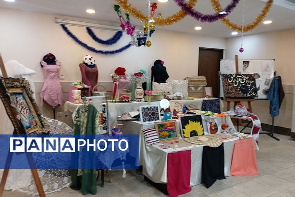 برگزاری جشنواره غذا در آموزشگاه الهام ناحیه دو شهرری 