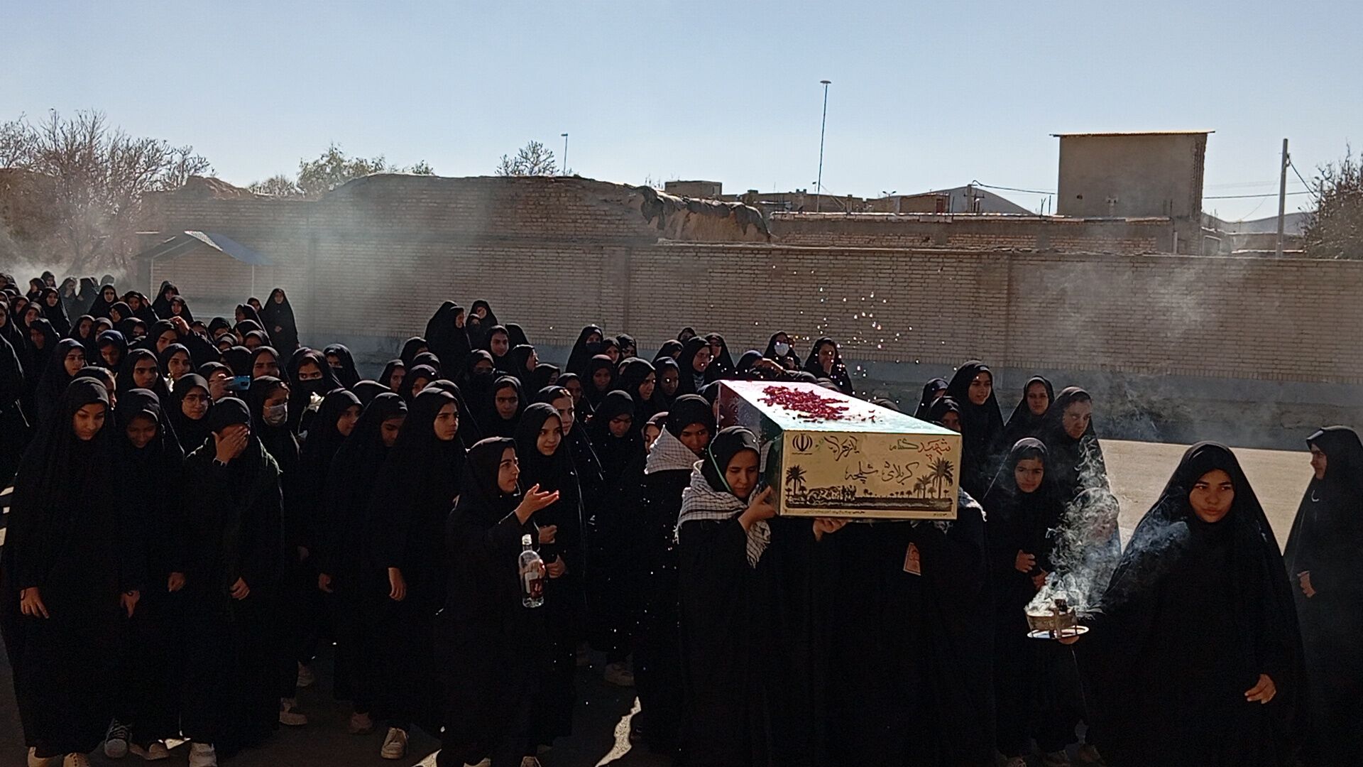 یاد شهید گمنام، چراغ راه دانش‌آموزان وردنجانی 