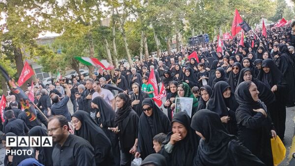 راهپیمایی جاماندگان اربعین در ملایر با حضور پرشور عاشقان حسینی 