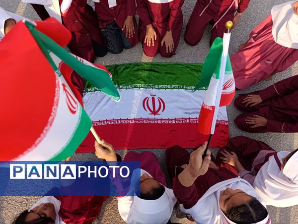 زنگ انقلاب در مدرسه شهید ابراهیم تنیده ناحیه یک بندرعباس به صدا در آمد