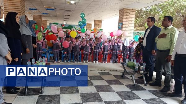 نماهای پرشور جشن شکوفه‌‌‌های میناب