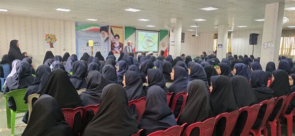 نواخته شدن زنگ استکبارستیزی و گرامیداشت هفته بسیج دانش‌آموزی در دبیرستان شاهد فردوس بافق