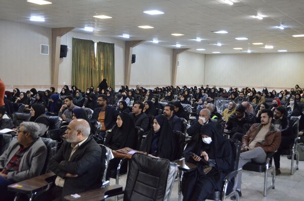 تبیین و تجلیل برنامه‌ها و ماموریت‌های رابطان پژوهشی مدارس قطب شهید شوشتری