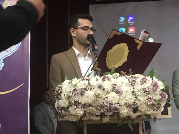 همایش تجلیل از مدیران و کارکنان نمونه شهرستان محمودآباد 